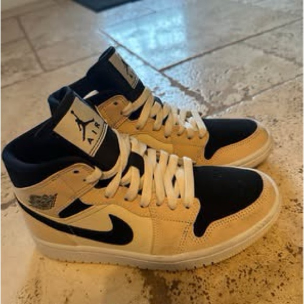 Jordan Woman’s Black and Tan Sneakers
